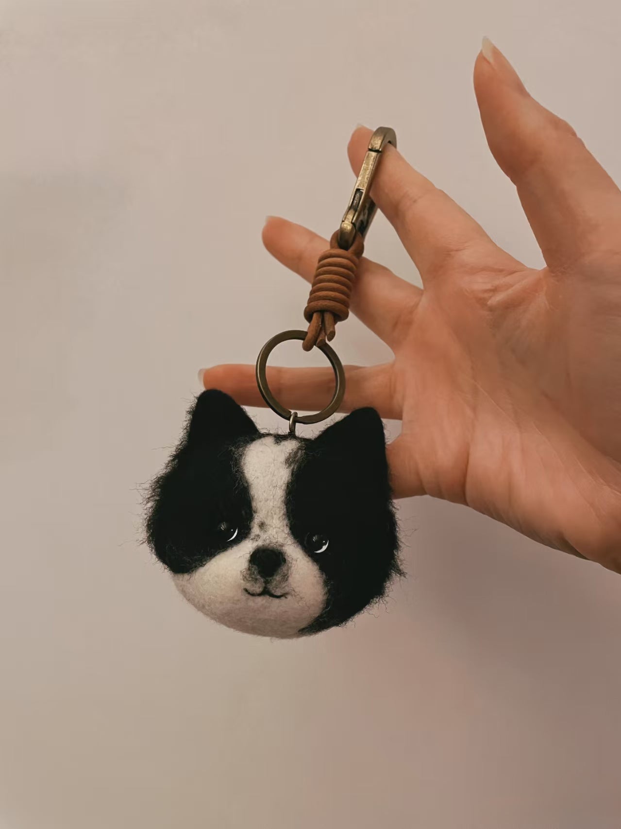 Custom Pet Portrait Keychain – Handmade Wool Felt Cat & Dog Face, Personalized Bag Charm, Car Accessory, Gift for Pet Lovers