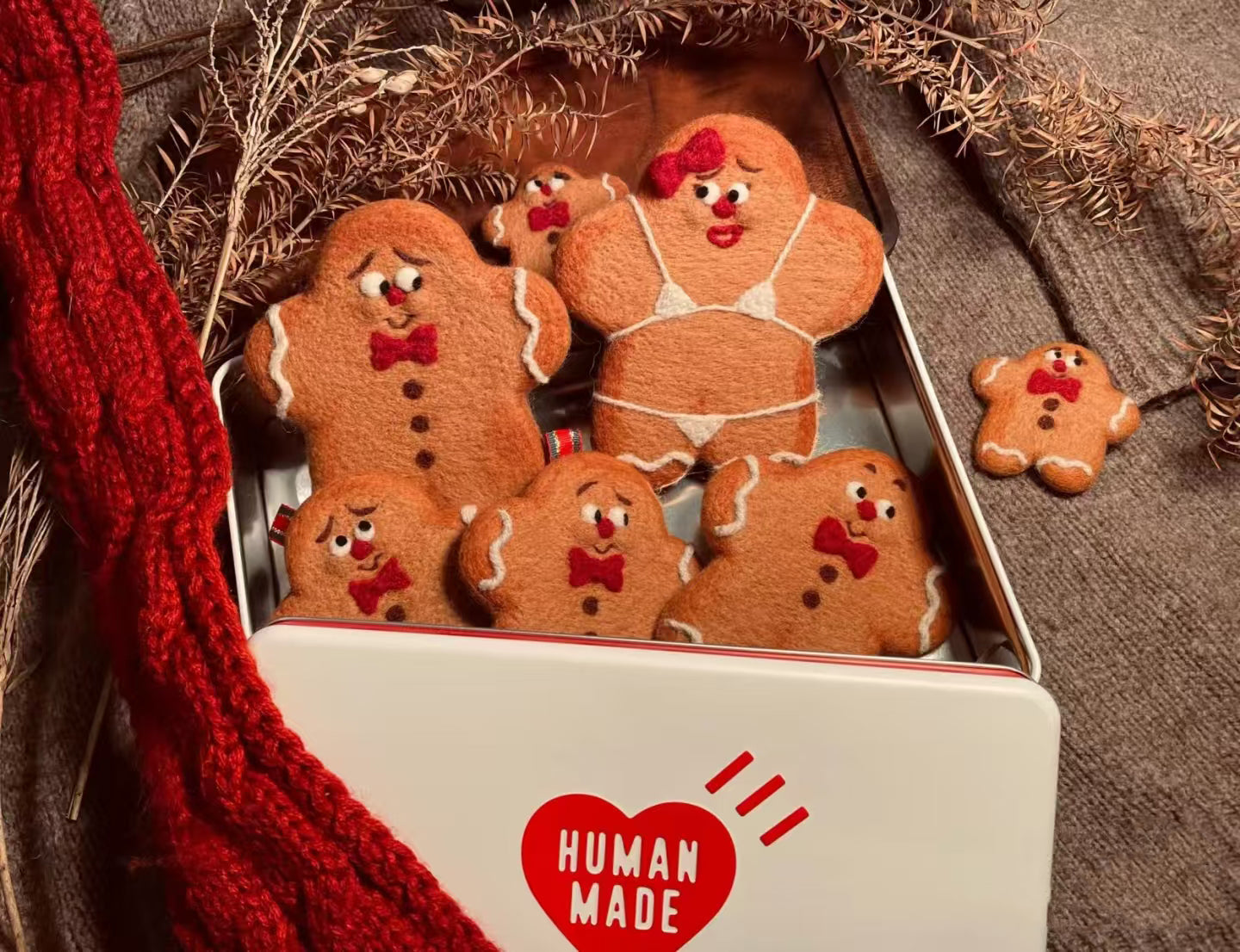 Handmade Felt Gingerbread Man Coaster – Wool Christmas Cup Mat, Cute Holiday Décor, Unique Gift for Coffee & Tea Lovers